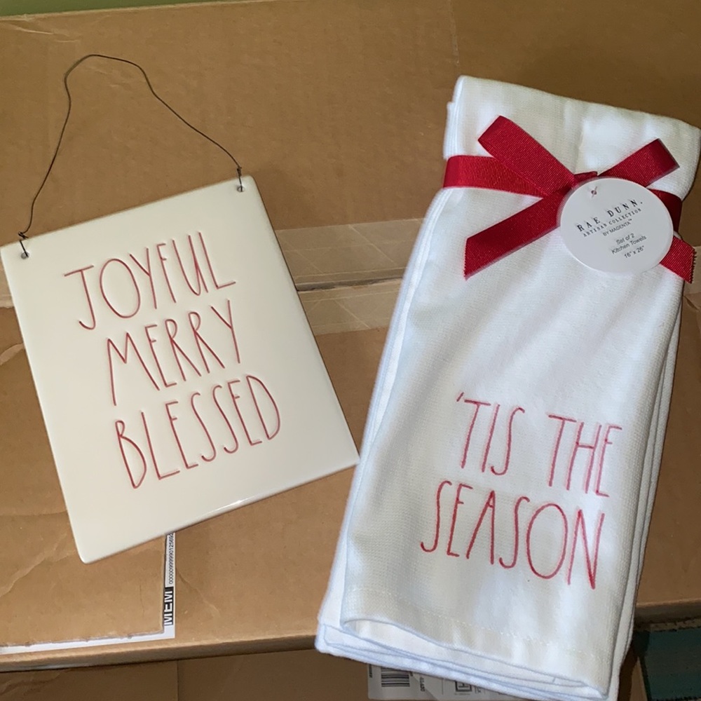 Rae Dunn kitchen Xmas plaque & towel set
